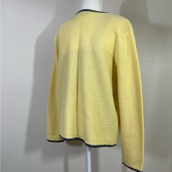 Bridgetown Collection sz lg sweater 100% wool yellow with gray accent trim - Picture 5 of 14